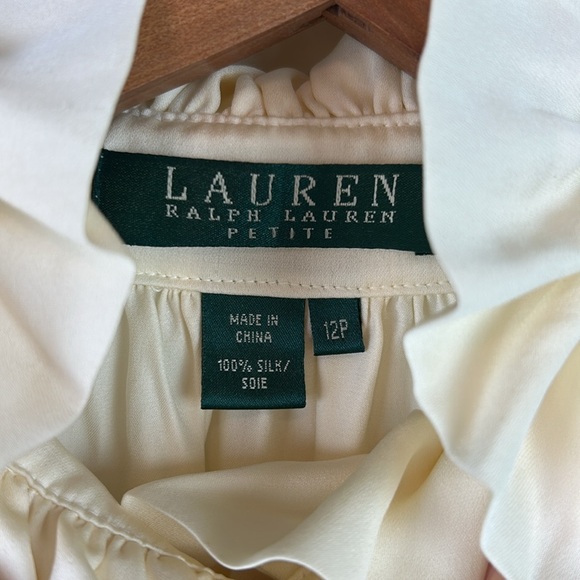 Lauren Ralph Lauren ruffle neck 💯 cream silk blouse button top 12 petite - Picture 5 of 7
